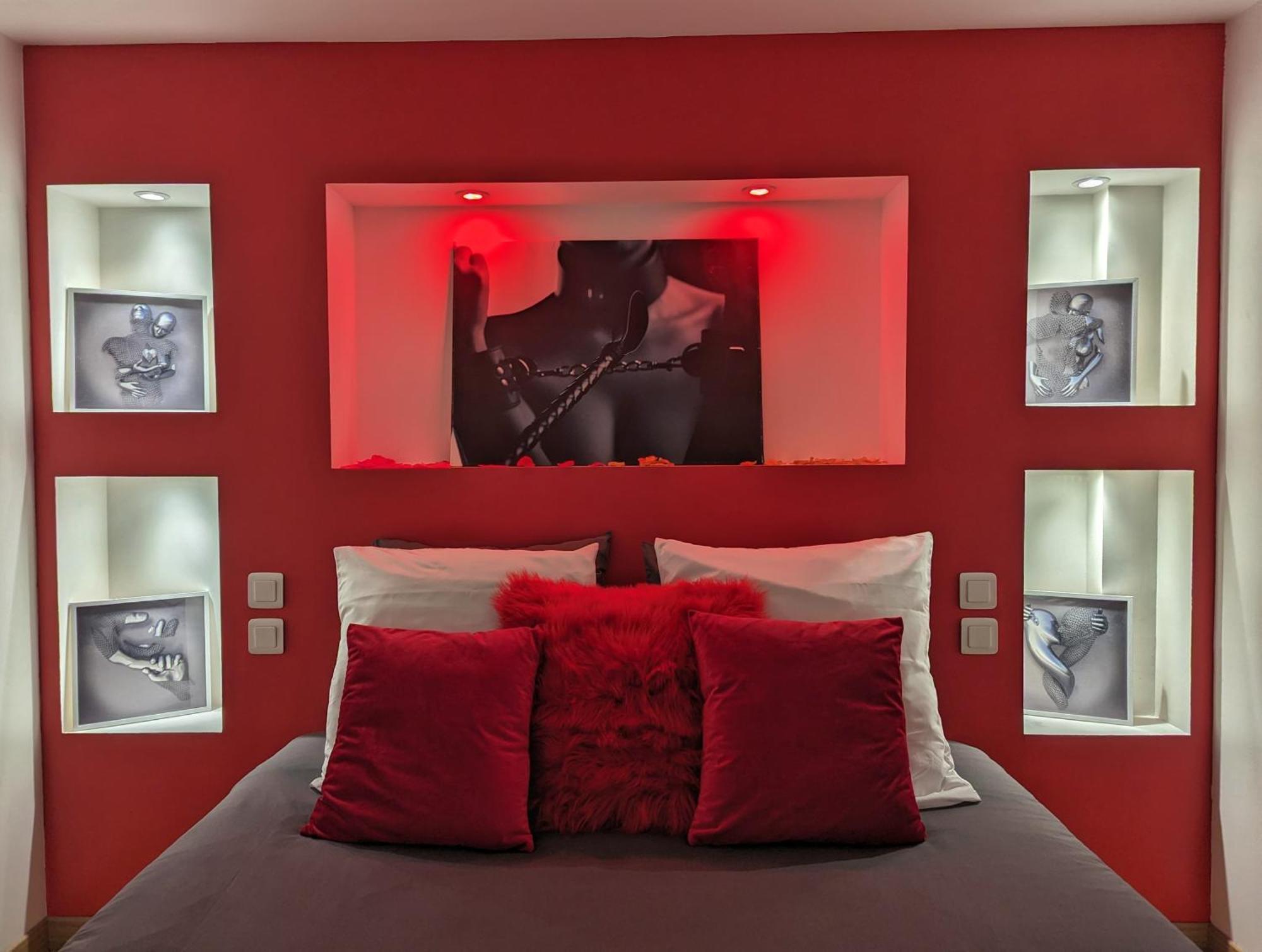 Dark Room Perpignan Aux 50 Nuances Jacuzzi Prive Villeneuve-de-la-Raho Exterior foto